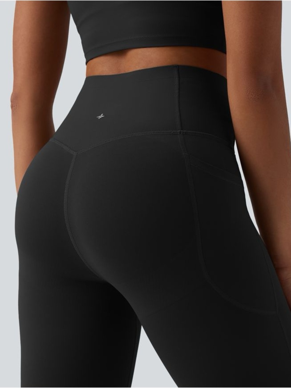 NWT Halara UltraSculpt Crossover Scrunch Butt Lifting Leggings Pockets Black
